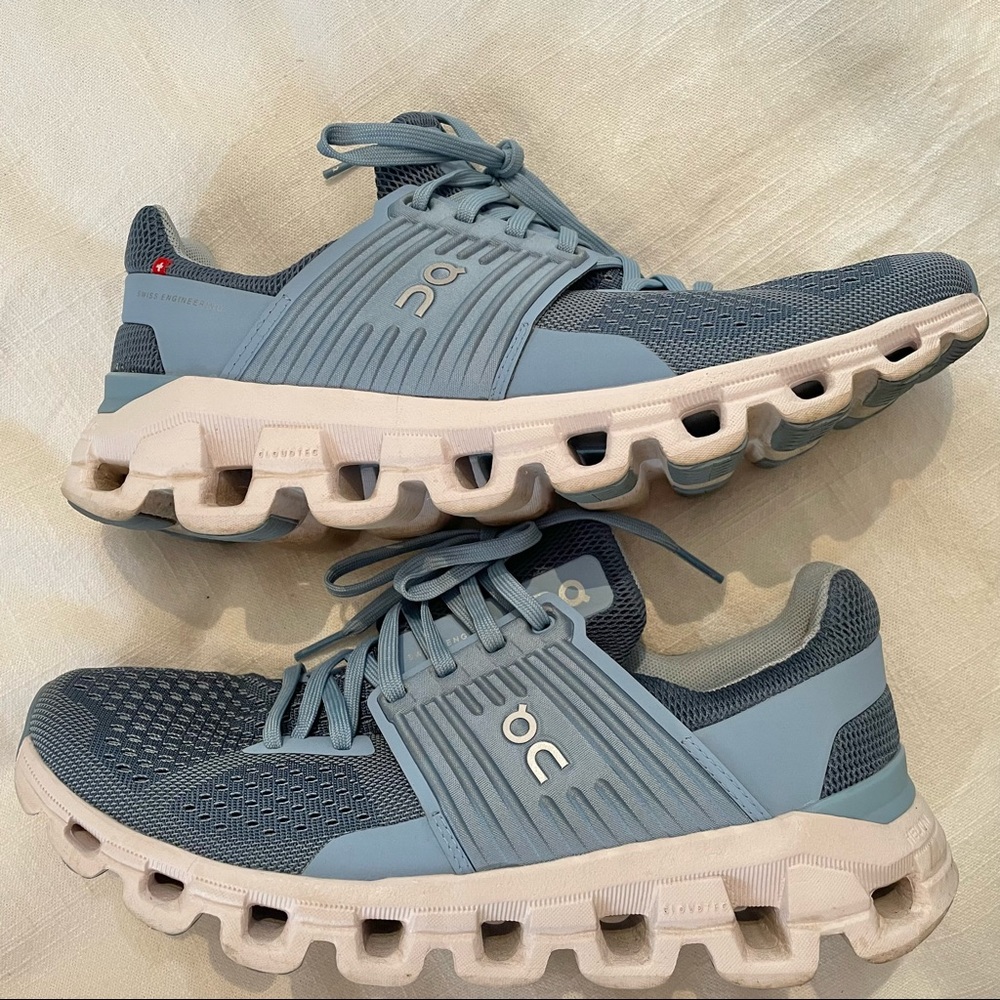 On Cloudswift women’s running shoes